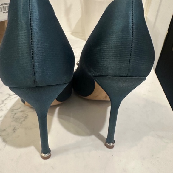 Manolo Blahnik Satin Hangisi - Picture 6 of 7